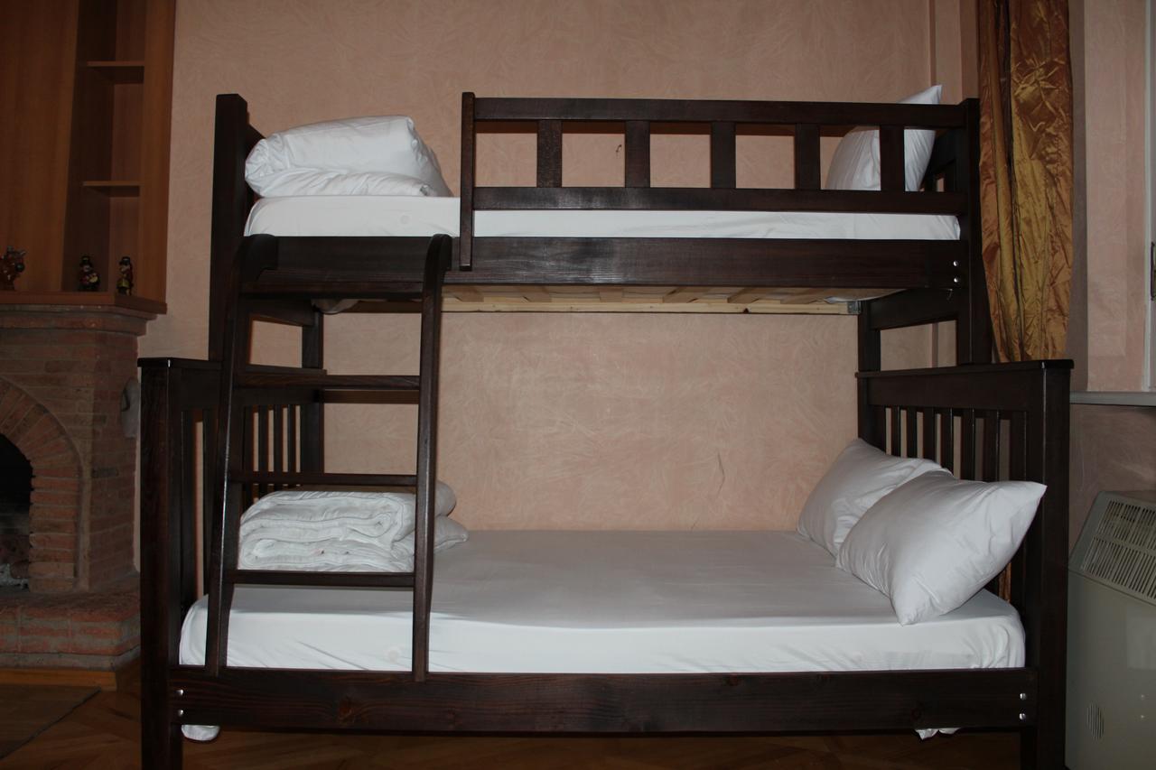 Herrmas Hostel Тбилиси Екстериор снимка