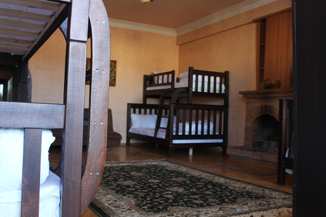 Herrmas Hostel Тбилиси Екстериор снимка