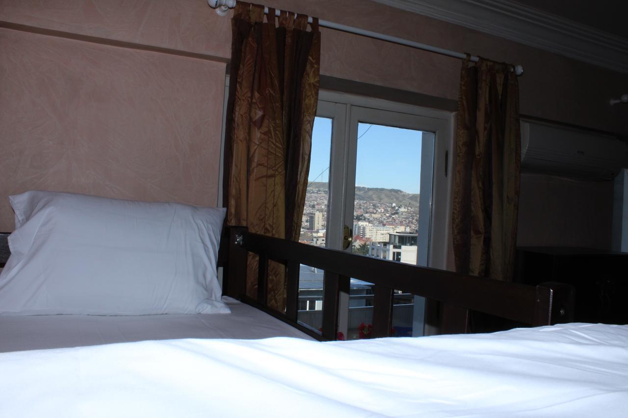 Herrmas Hostel Тбилиси Екстериор снимка