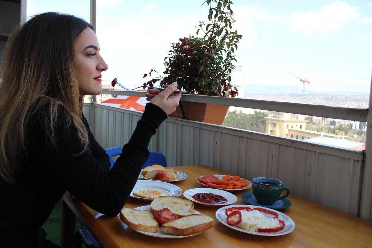 Herrmas Hostel Тбилиси Екстериор снимка