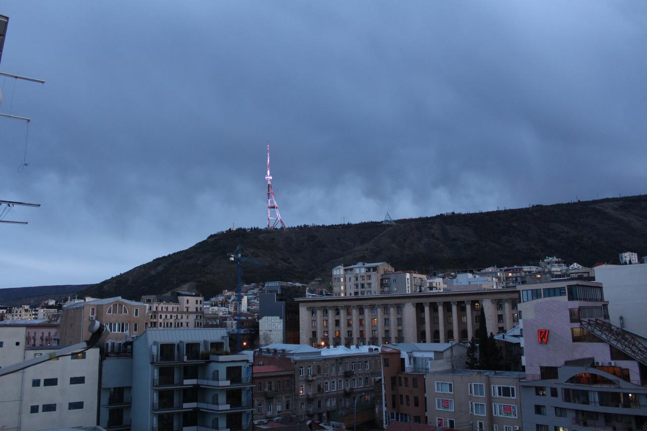 Herrmas Hostel Тбилиси Екстериор снимка