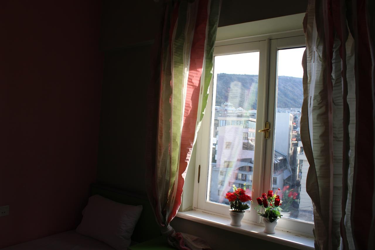 Herrmas Hostel Тбилиси Екстериор снимка